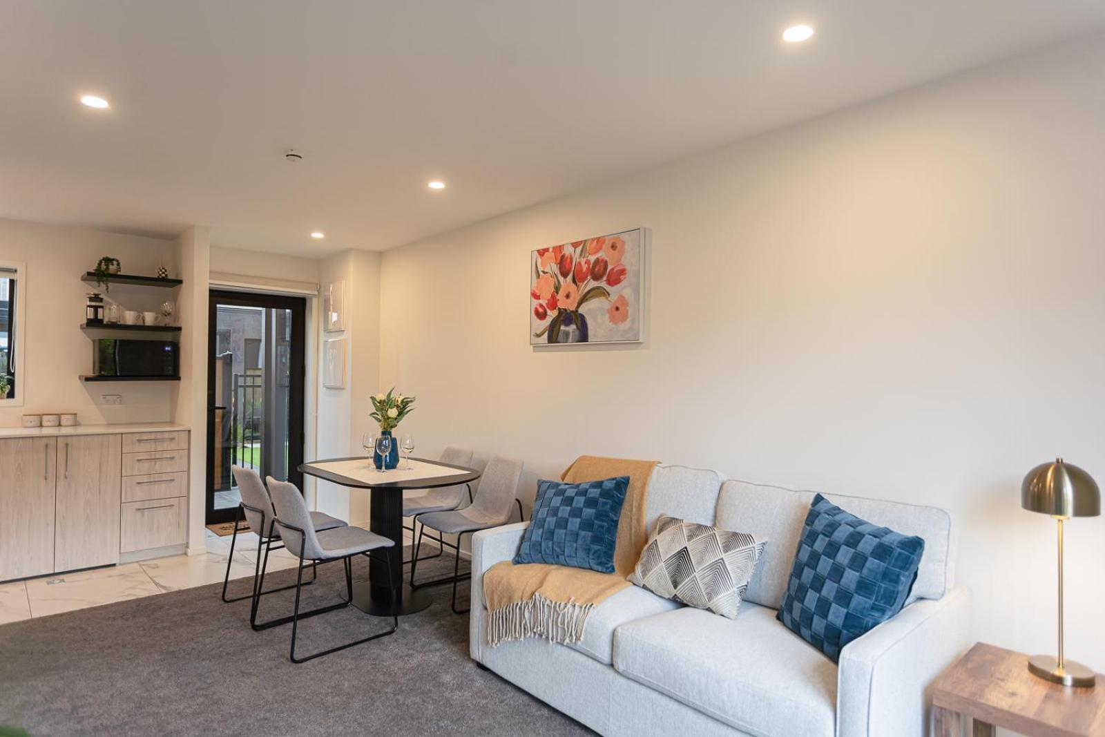 Modern 2 Bedroom Townhouse In Cbd With Parking! Sleeps 5 クライストチャーチ エクステリア 写真