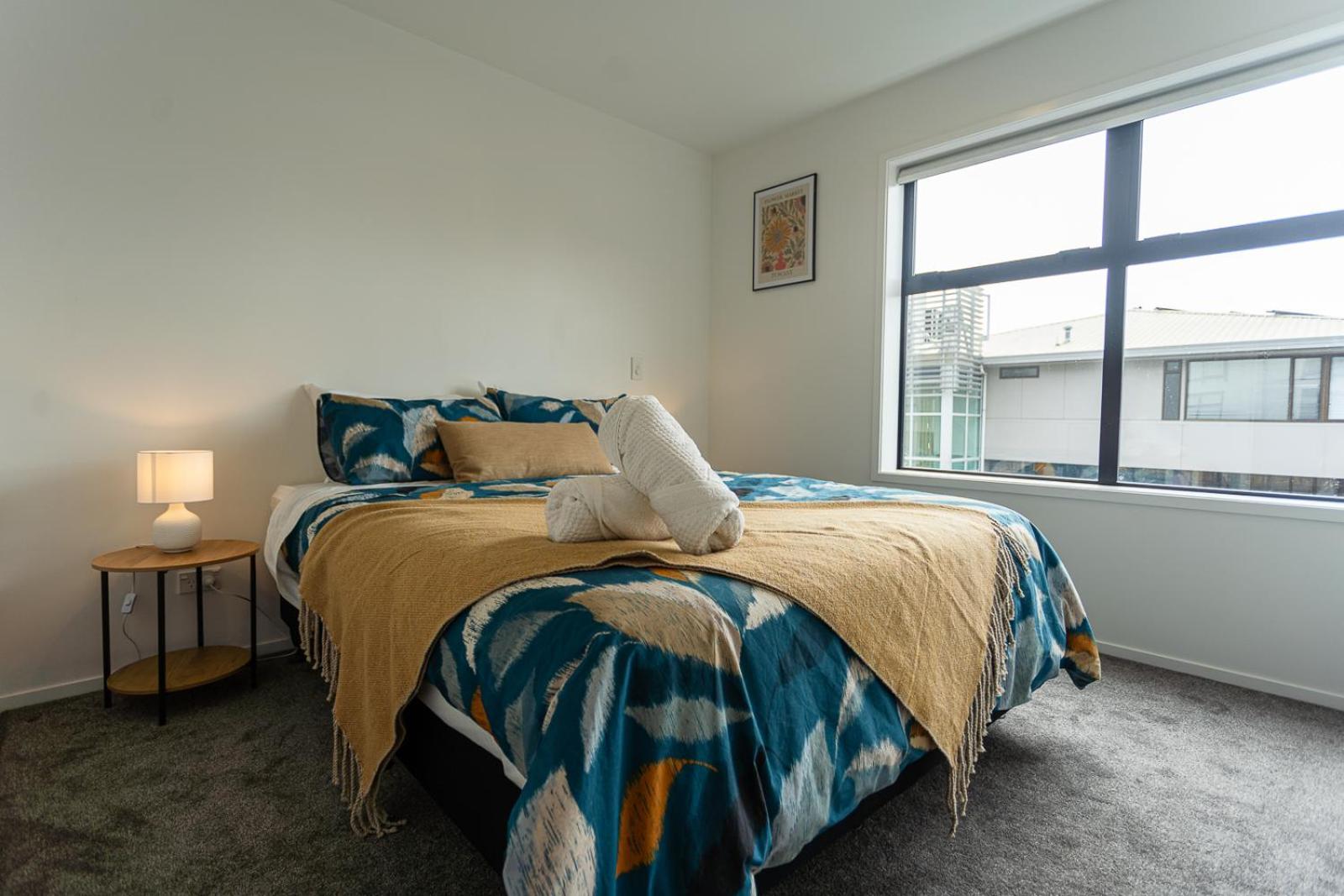 Modern 2 Bedroom Townhouse In Cbd With Parking! Sleeps 5 クライストチャーチ エクステリア 写真