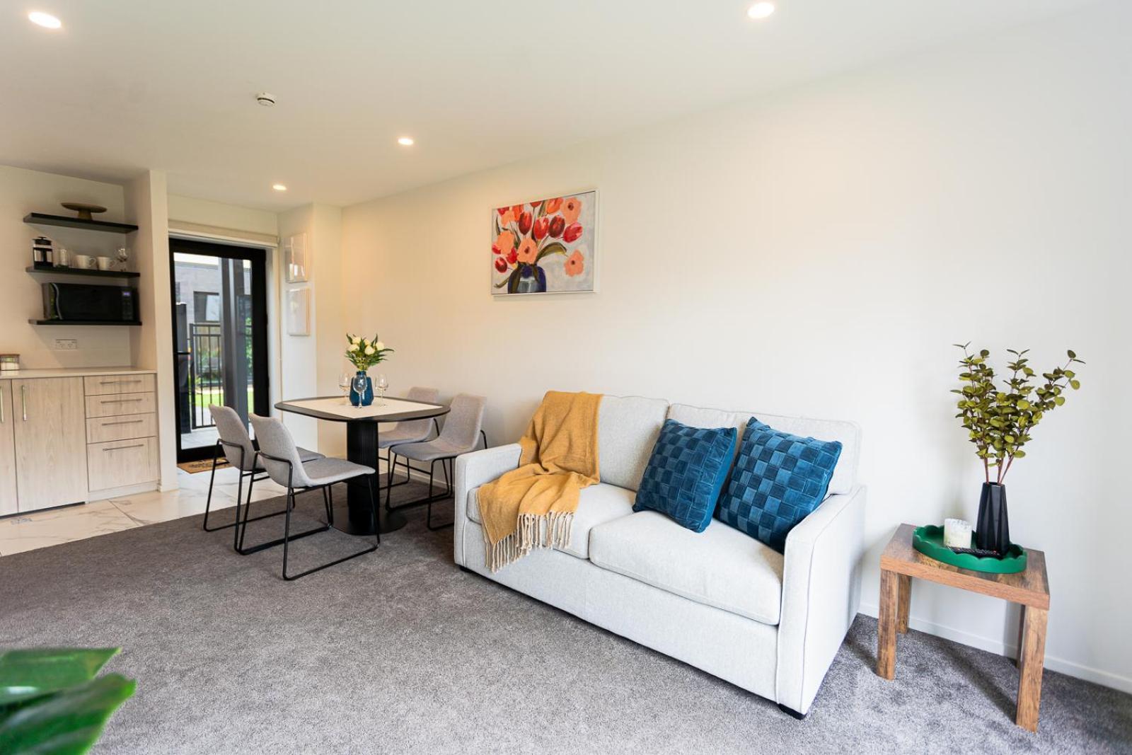 Modern 2 Bedroom Townhouse In Cbd With Parking! Sleeps 5 クライストチャーチ エクステリア 写真