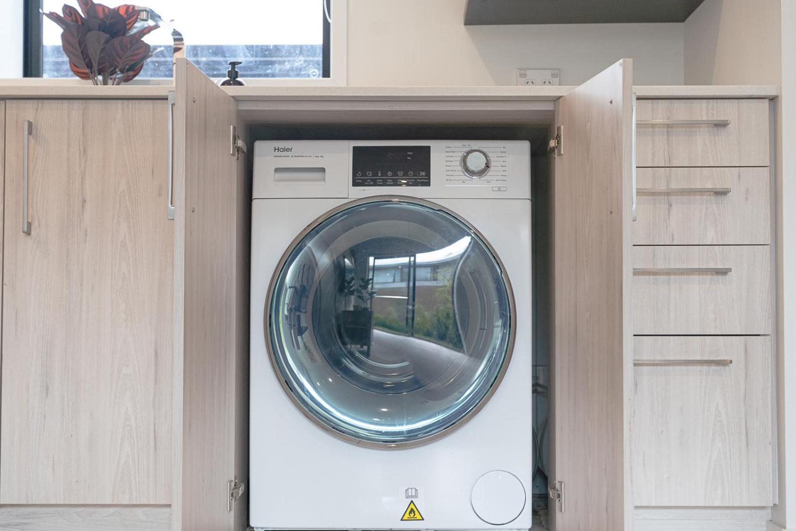 Modern 2 Bedroom Townhouse In Cbd With Parking! Sleeps 5 クライストチャーチ エクステリア 写真